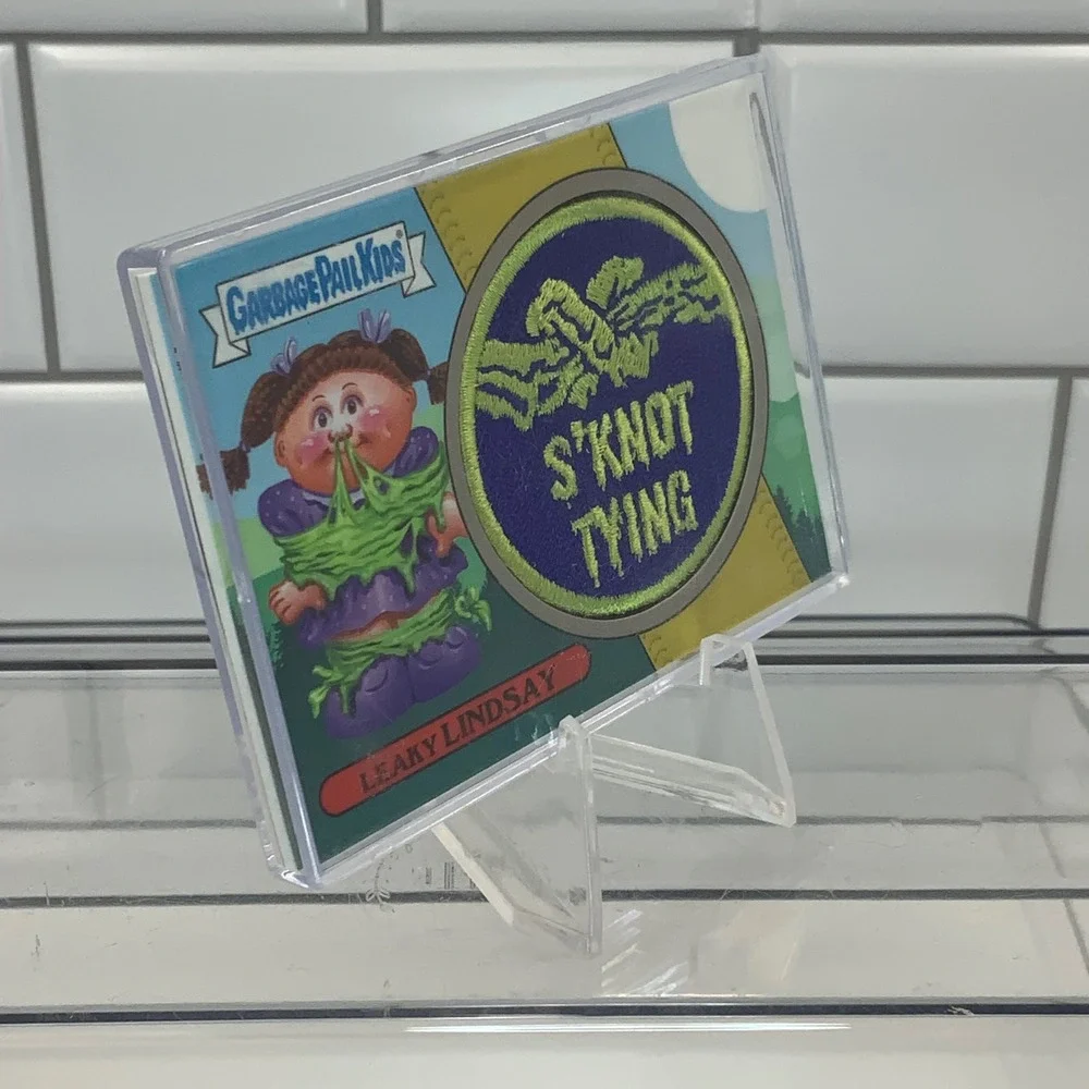 Topps Garbage Pail Kids Leaky Lindsay P-ST Gold Patch Card 14/50 Kids At Play